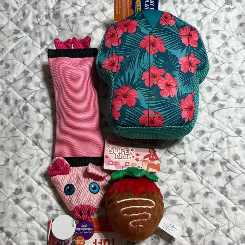 Tropical Shirt and Pig Dog Toys Set